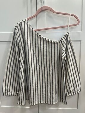 Banana Republic White and Navy Striped Top